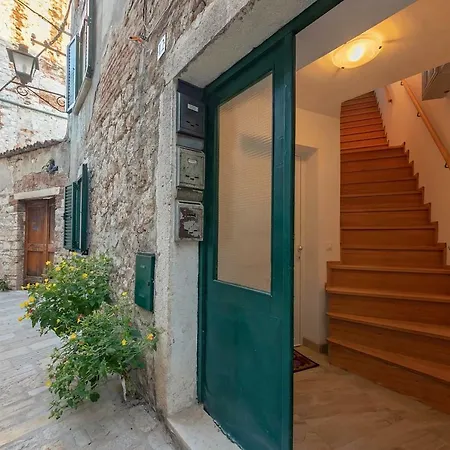 Mariva Downtown Studio Rovinj Exteriör bild